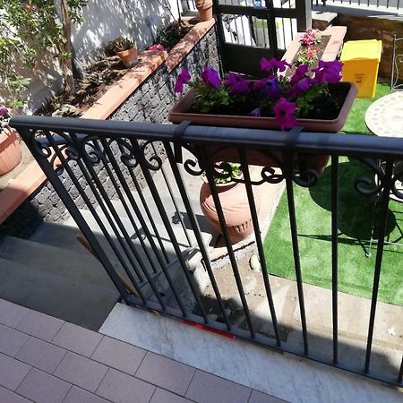 B & B Amici Dell'Etna Nicolosi Εξωτερικό φωτογραφία