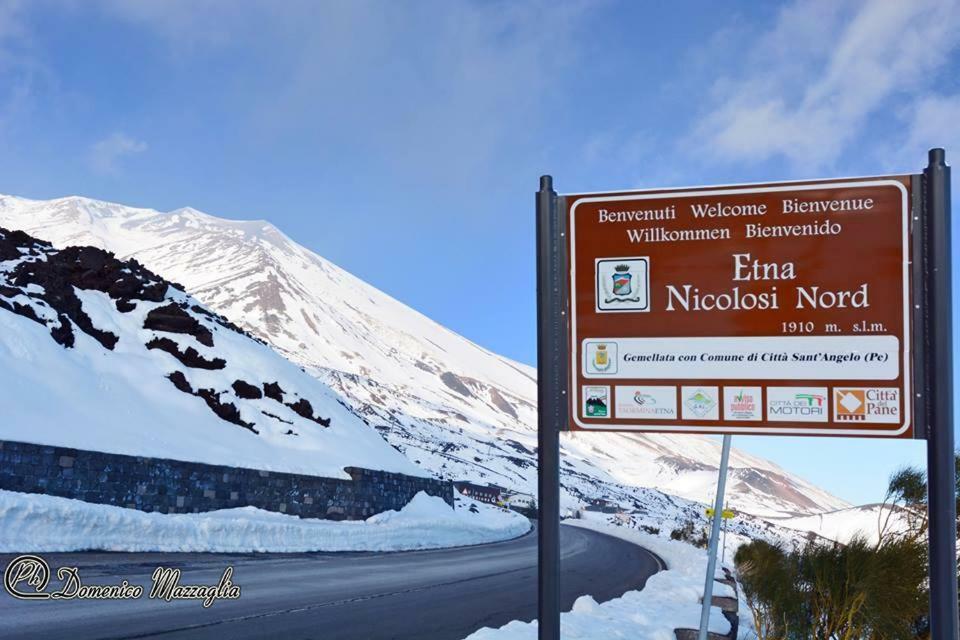 B & B Amici Dell'Etna Nicolosi Εξωτερικό φωτογραφία